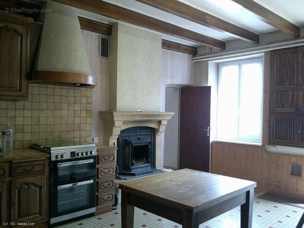 Maison De Campagne Avec Une Deuxième Maison Et D'Autres Dépendances - photo 8