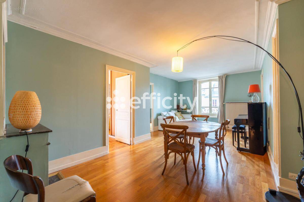 Appartement à VERSAILLES