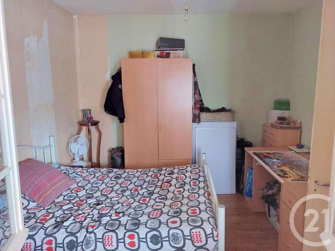 Maison à LES PEINTURES