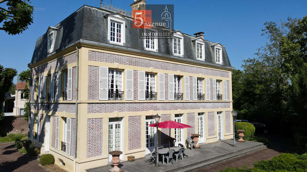 Maison à CHANTILLY