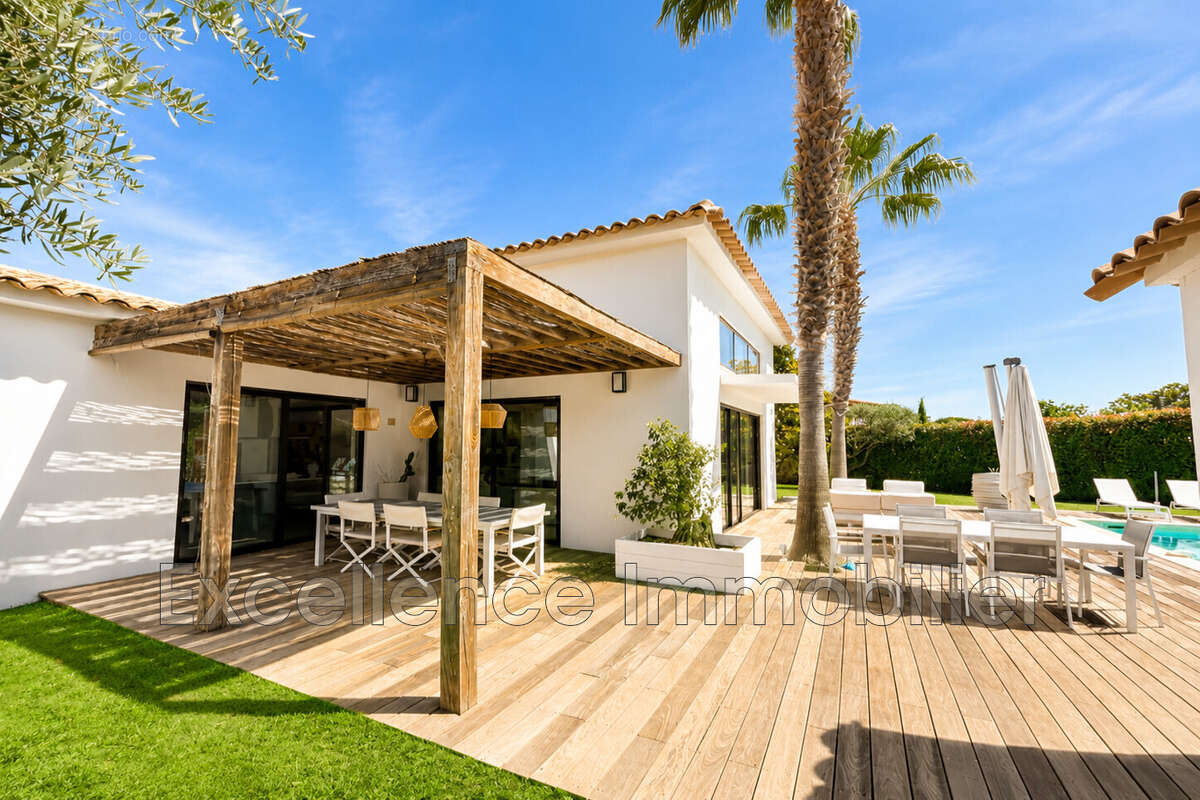 Maison 255 m² à Plan-De-La-Tour  - photo 6