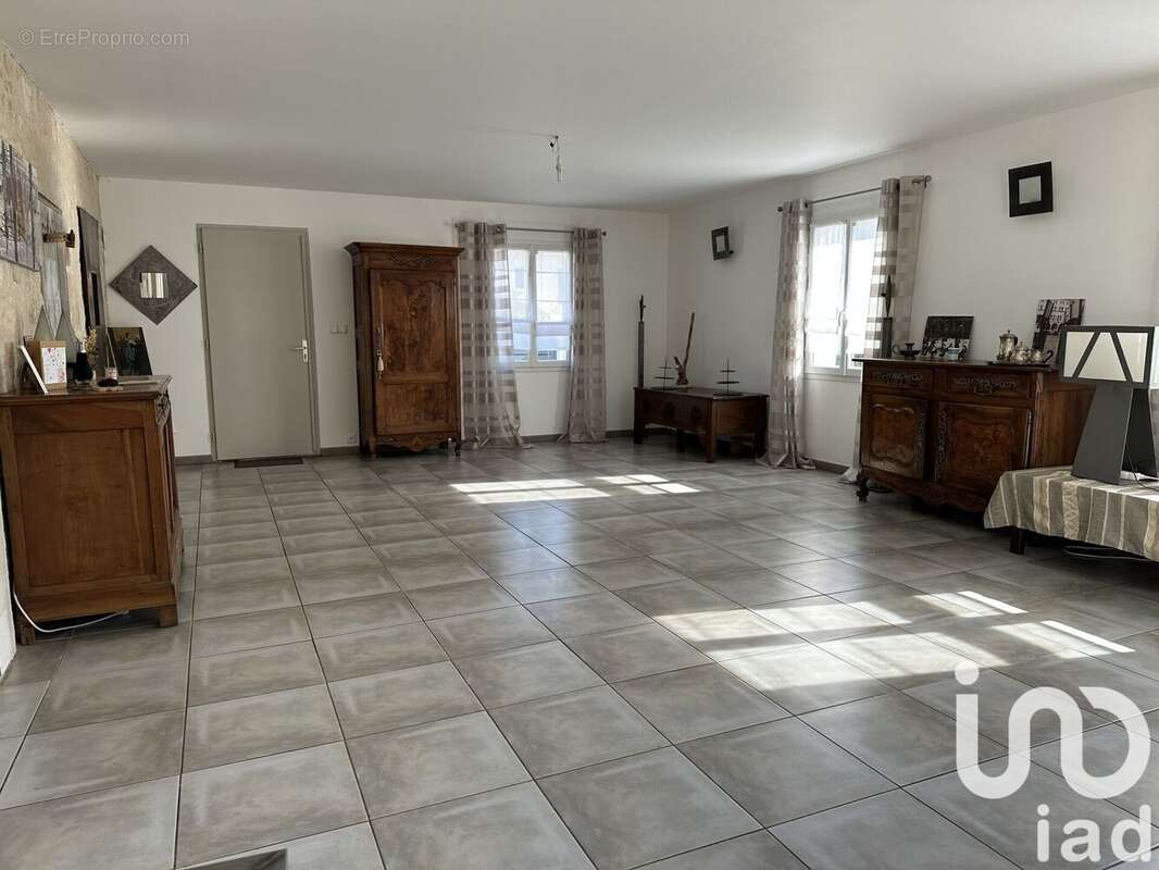 Photo 9 - Maison à LES MAGNILS-REIGNIERS