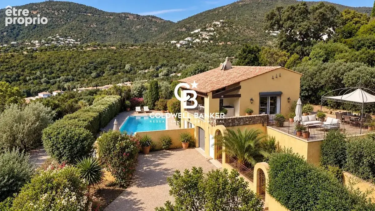 Cavalaire-sur-mer – villa provençale – vue mer – piscine - photo 10