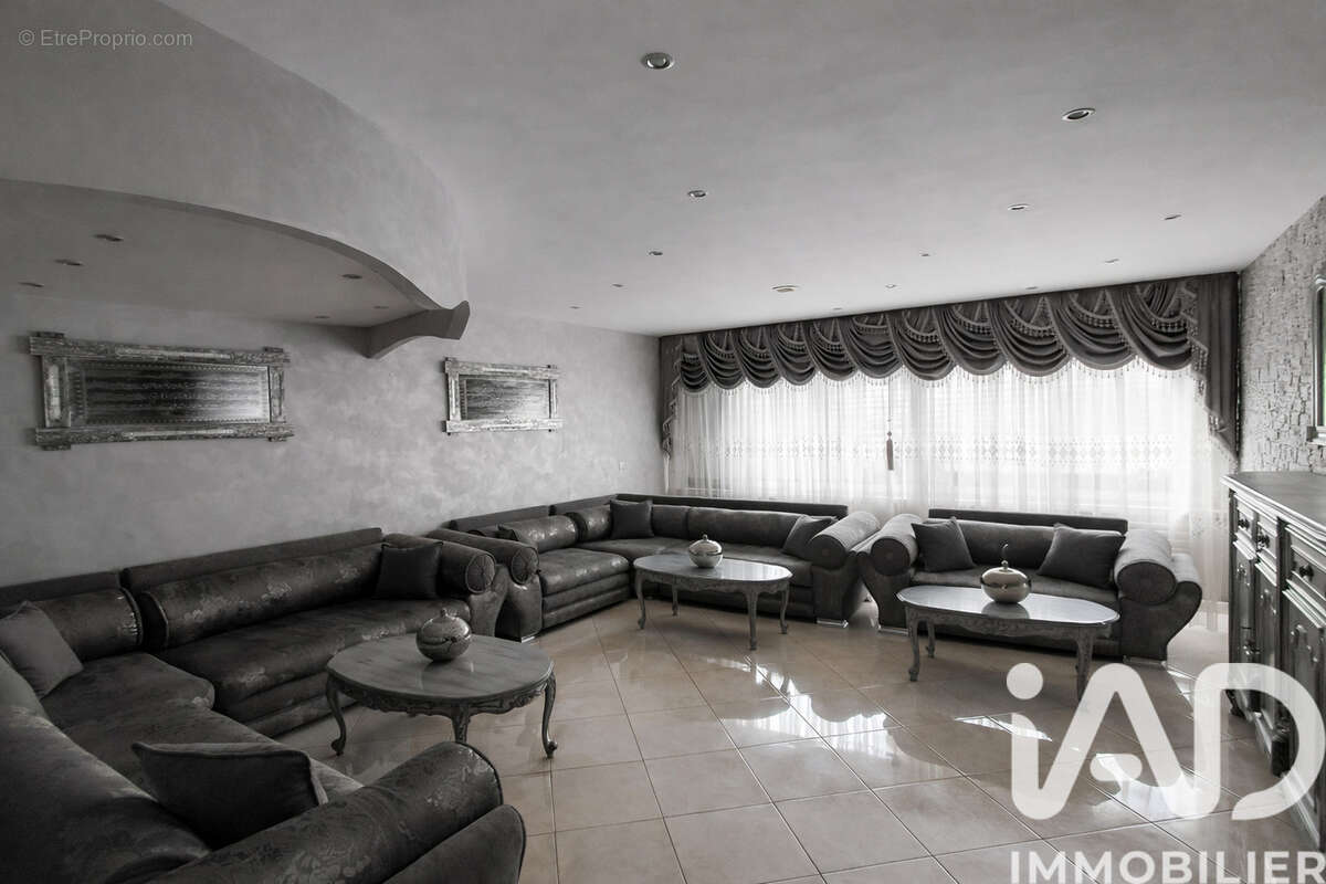 Maison 252 m² à Herblay  - photo 2