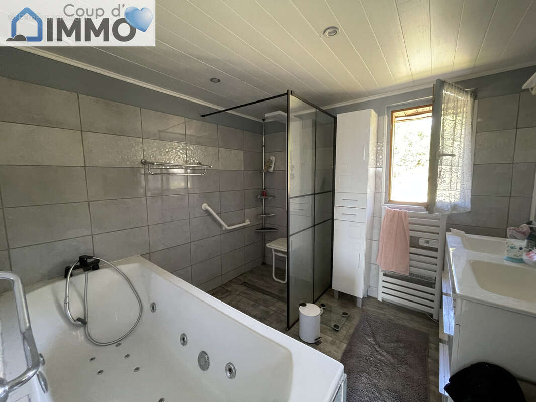 Maison 6 pièces 143 m2 + dépendances - photo 10
