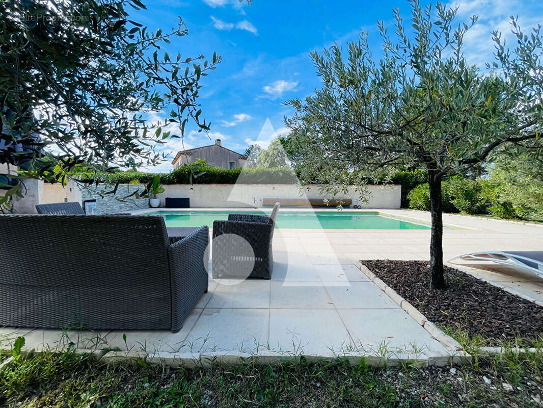 Maison à PEYROLLES-EN-PROVENCE