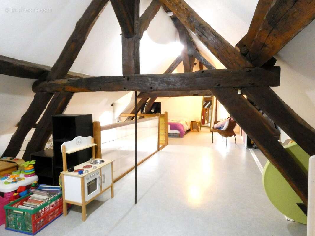 Maison à LES BORDES