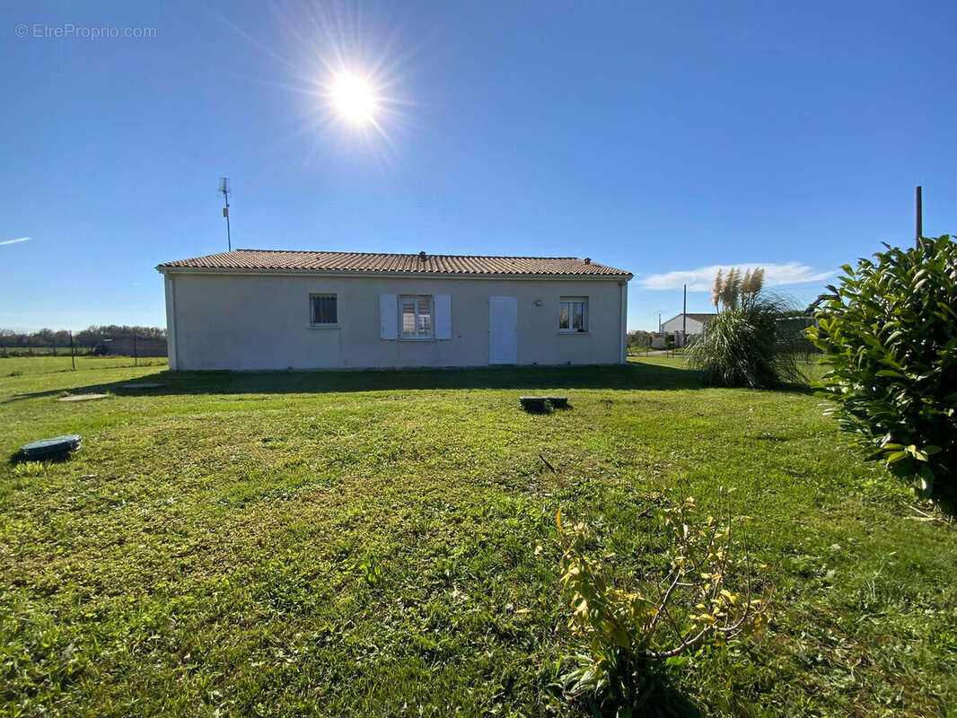 Maison à SAINTE-LHEURINE