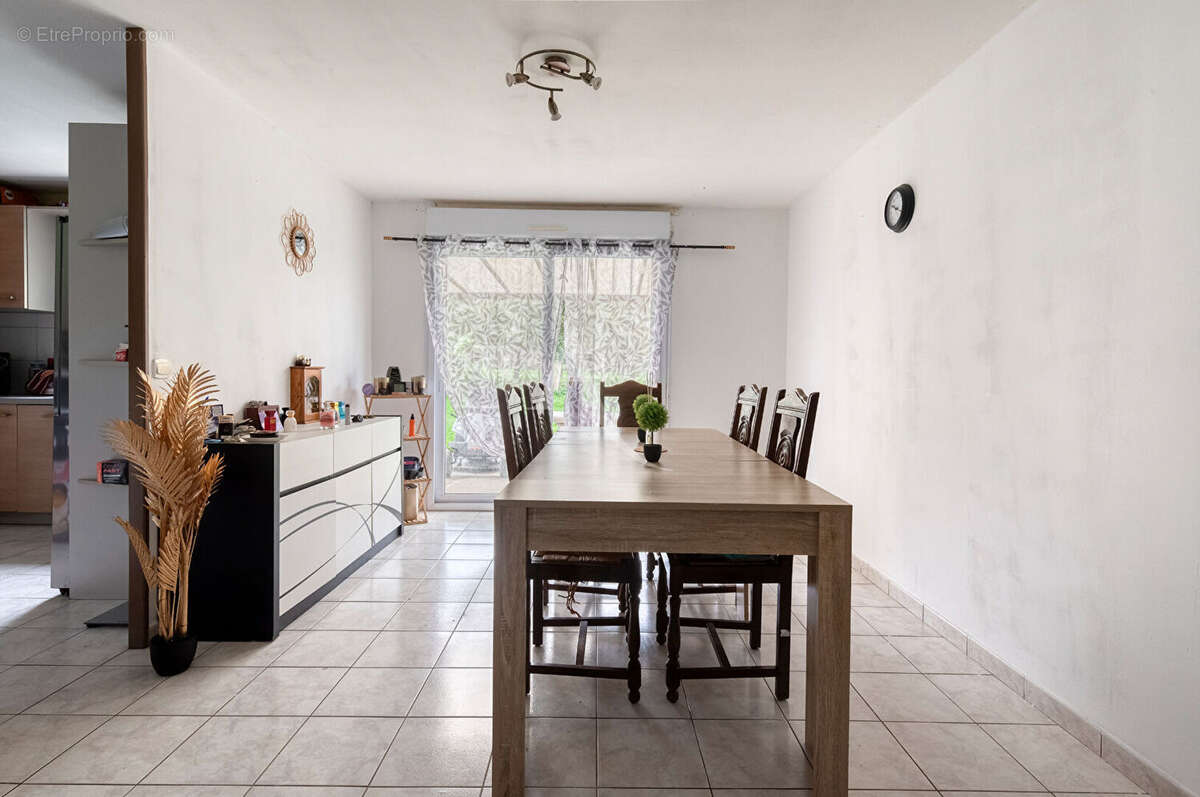 Maison à SAINT-SAUVEUR-DE-FLEE