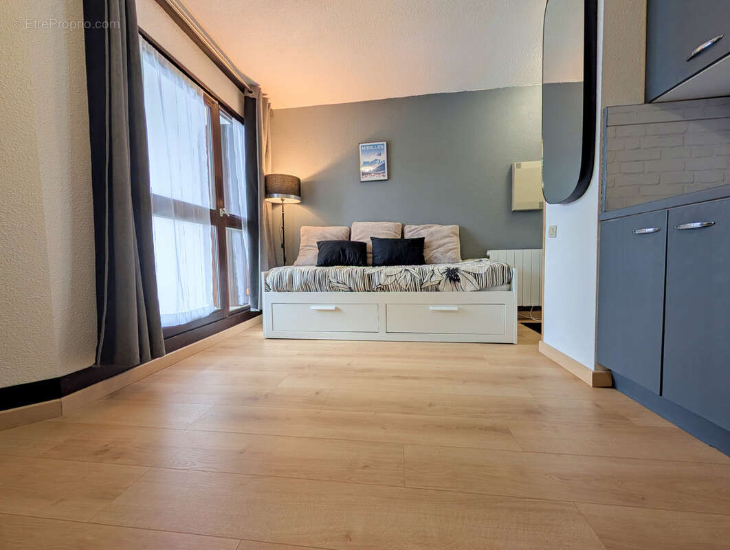 Appartement à MORILLON