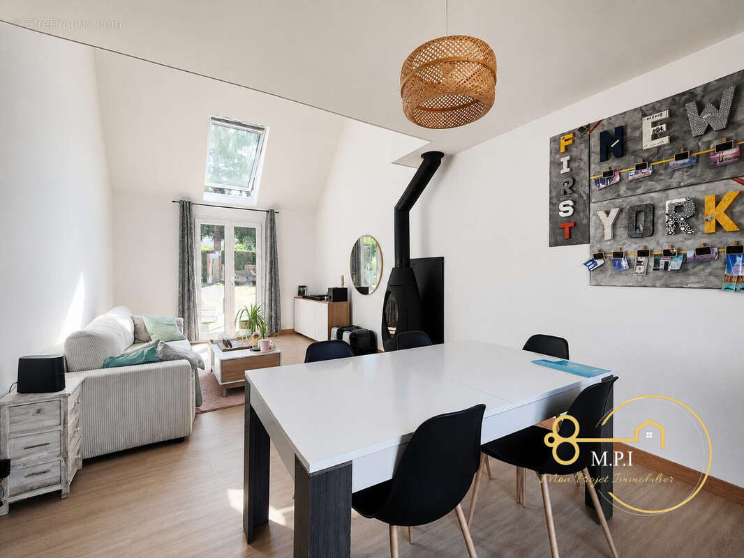 Maison 80 m² à La Chartre-Sur-Le-Loir  - photo 2