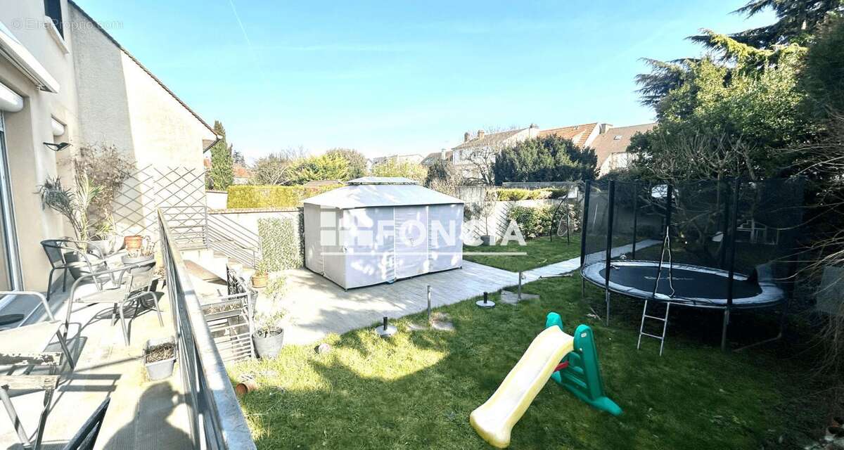 Maison à L&#039;HAY-LES-ROSES