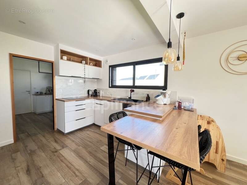 EXCLUSIVITÉ – Élégante maison contemporaine aux prestations soignées, à deux pas du bourg de Pommeret - photo 9