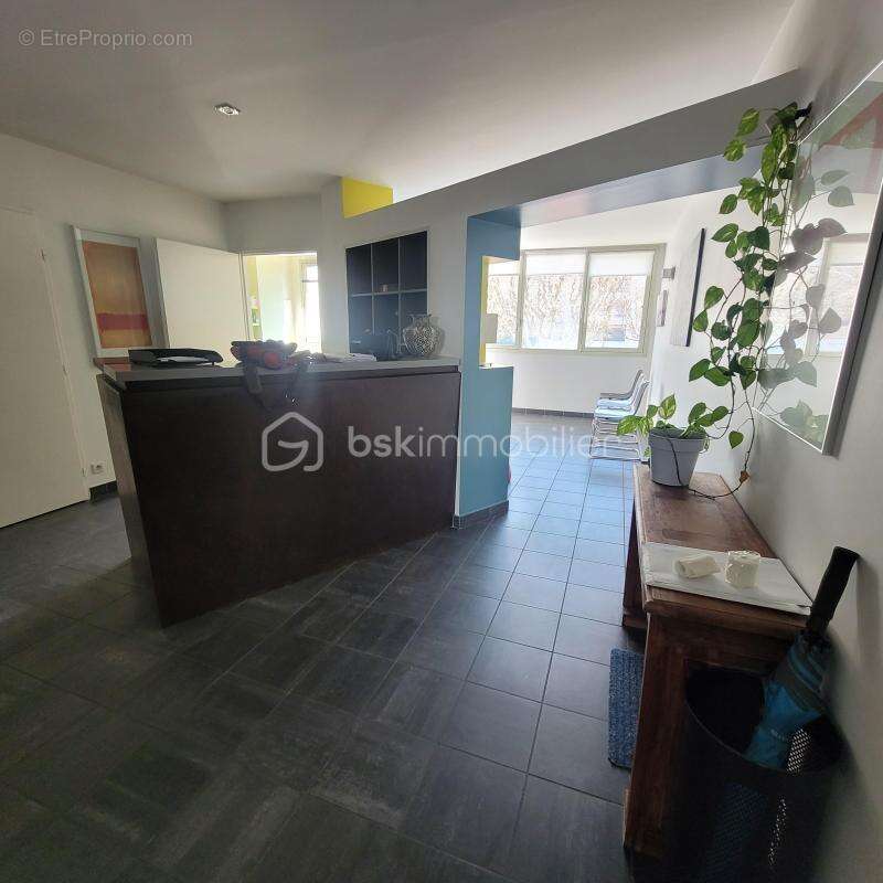 Local commercial libéral     260 000 € - photo 6