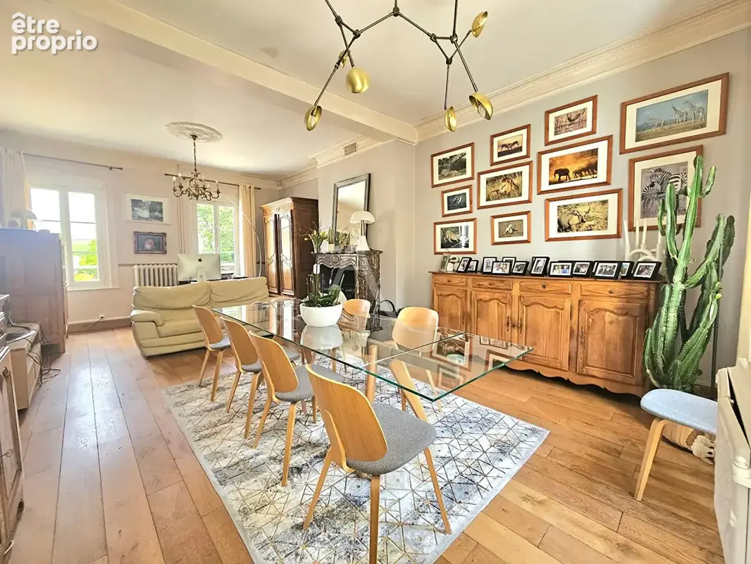 Maison bourgeoise de caractère 284m²- Terrain 46 493m² - photo 4