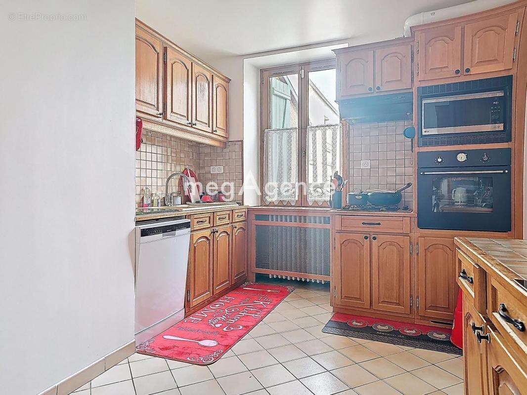 Maison à BOUAFLE
