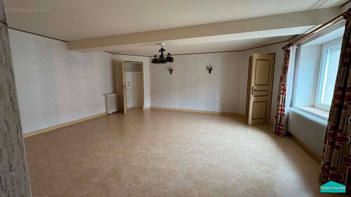 Maison à SAINT-PHILBERT-DE-GRAND-LIEU