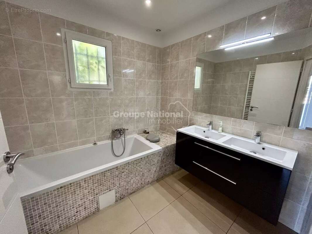 Appartement à SALON-DE-PROVENCE