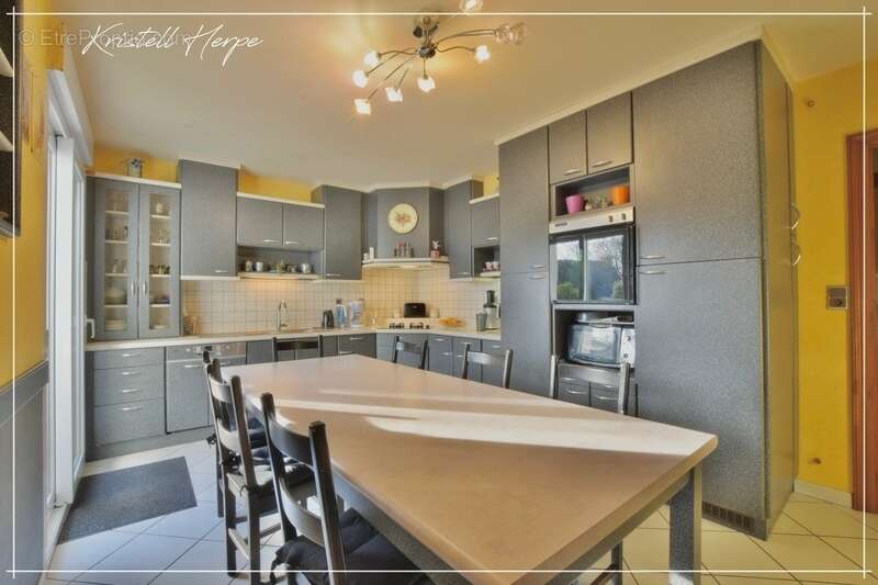 Maison à CARHAIX-PLOUGUER