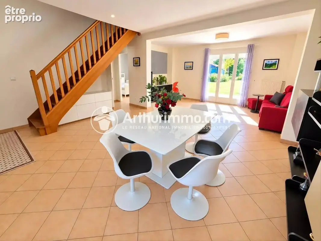 Photo Maison à Saint-Pierre-Du-Perray au prix de 420 000€