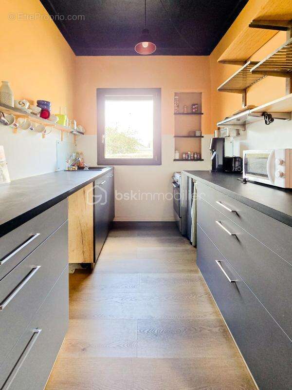 PONTCHARRA – Appartement T3 de 76 m² avec grand jardin, garage et deux caves - photo 5