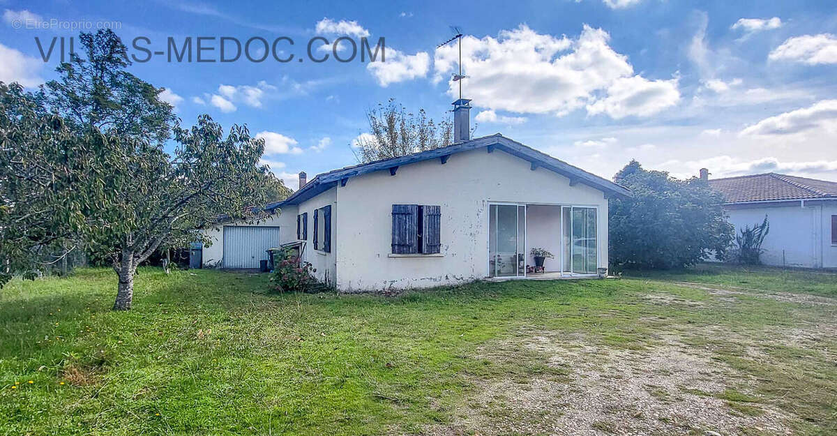 Maison à VENDAYS-MONTALIVET