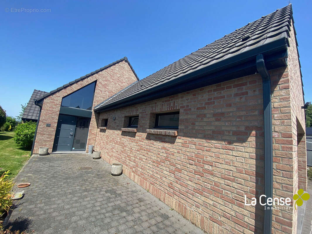CAMPHIN-EN-PEVELE- Superbe maison individuelle en semi plain-pied - photo 5
