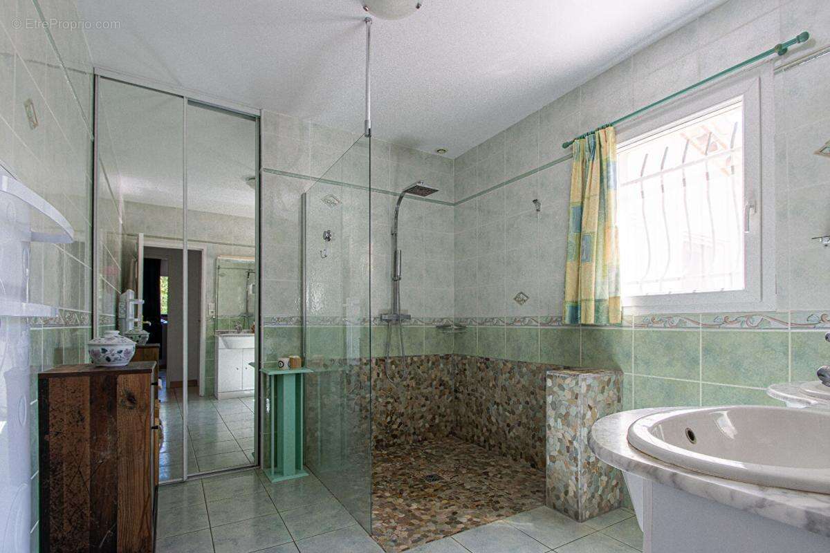 Vente  villa  moussan - 128m2- 4 pieces - 358000  hai - photo 14