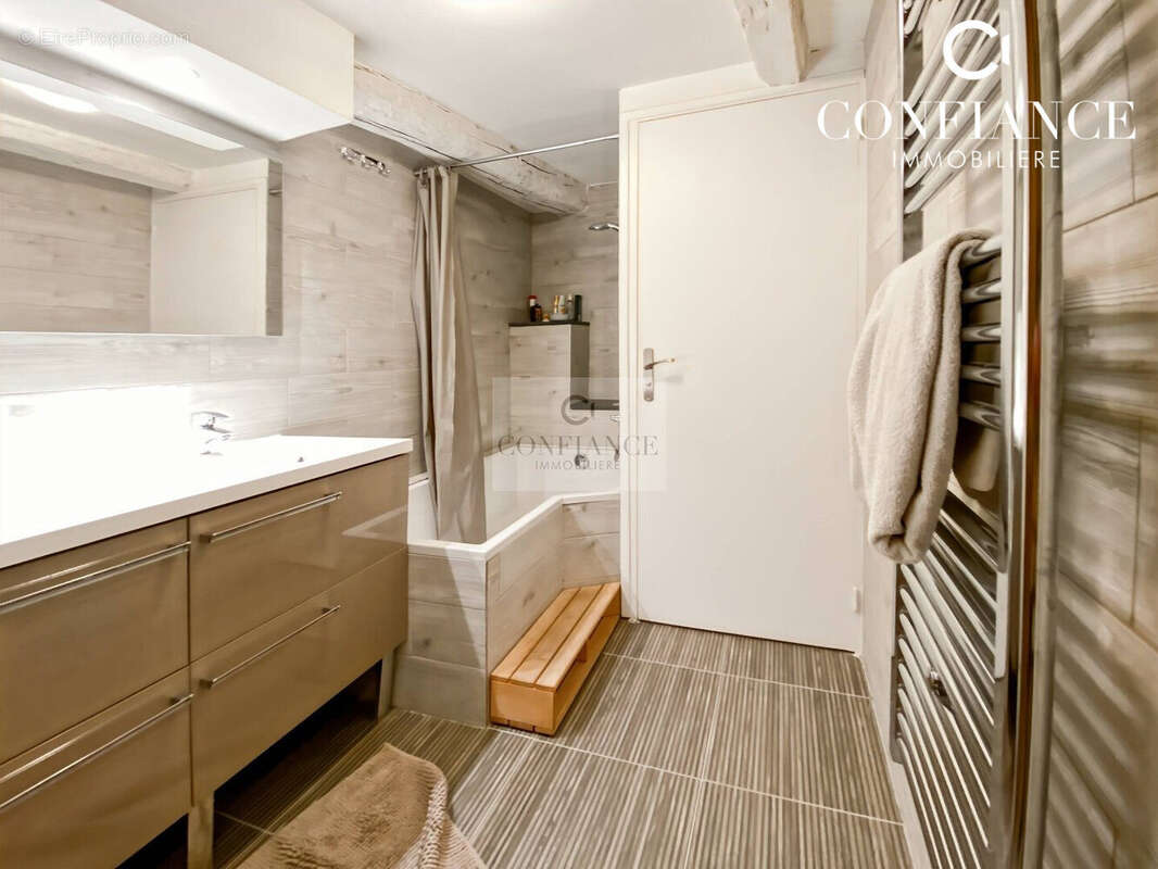 Appartement à SAINT-ETIENNE-DE-TINEE