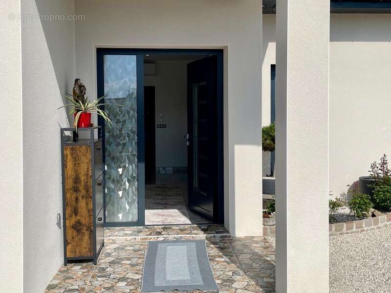 Maison à SAINT-JEAN-DE-GONVILLE