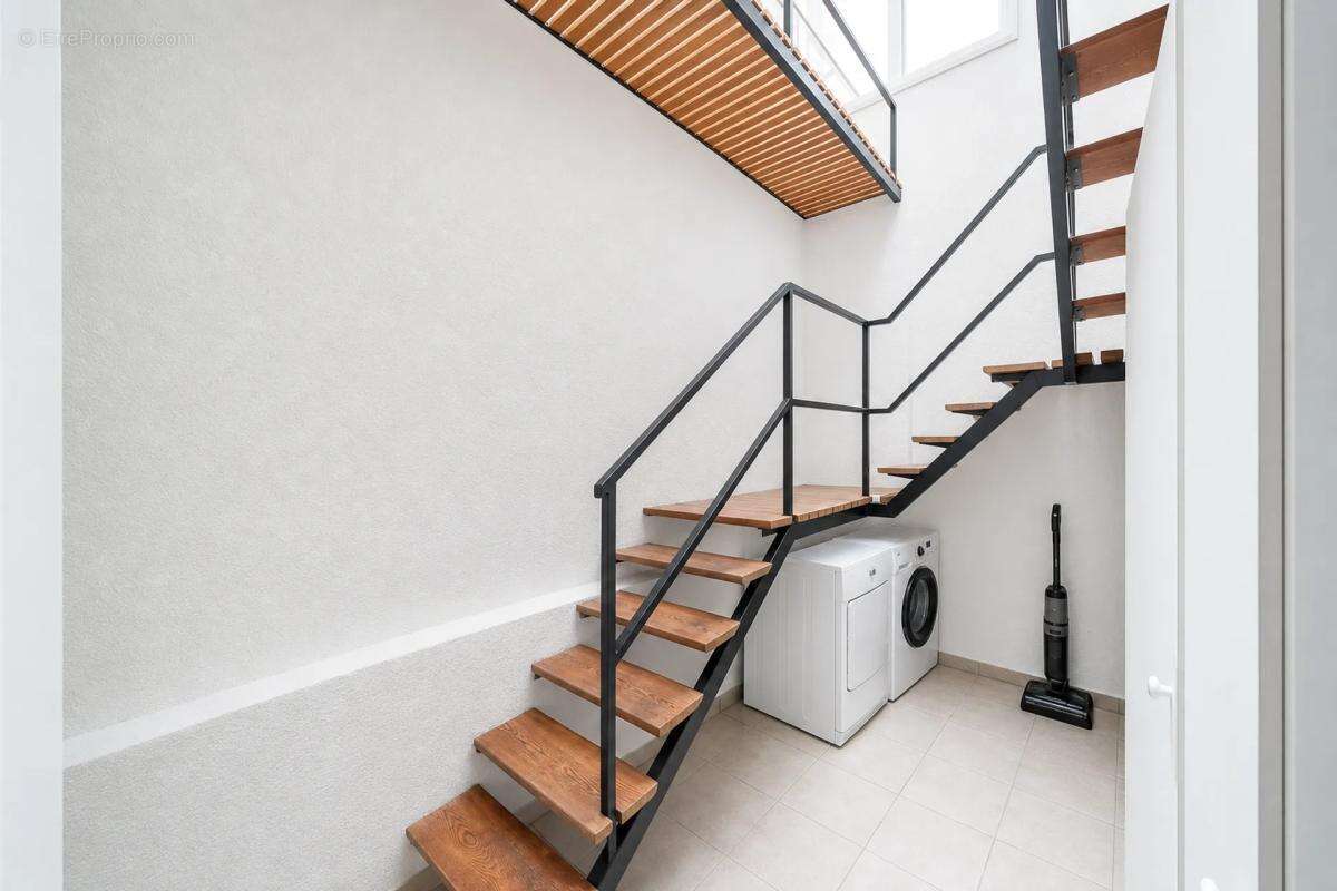 Maison de 6 pièces de 256 m² à Le Bar-sur-Loup - photo 46