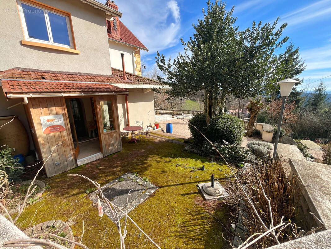 Maison à VIOLAY