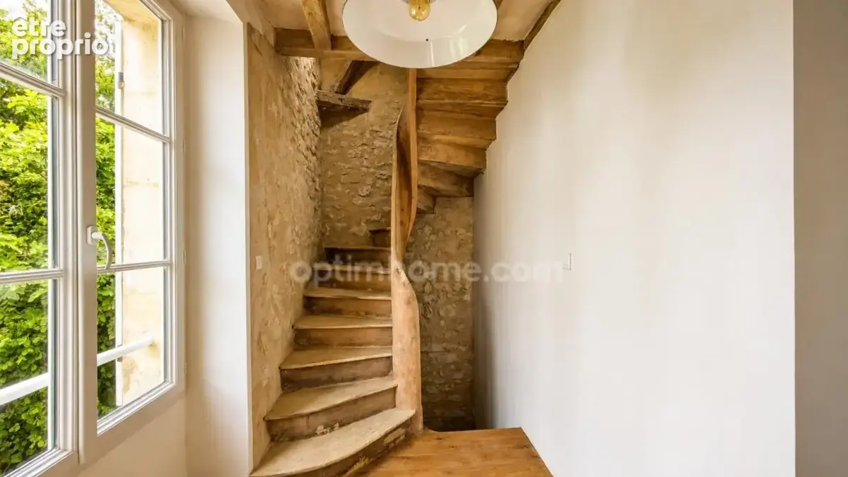 Maison de caractère 180 m² rénovée par architecte (travertin, laine de bois) sur jardin 700 m² — À l'orée de la forêt - photo 8