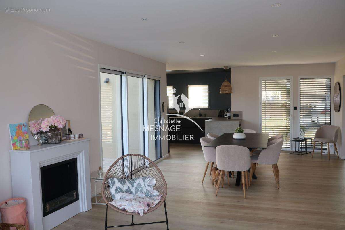 Maison à LE MINIHIC-SUR-RANCE