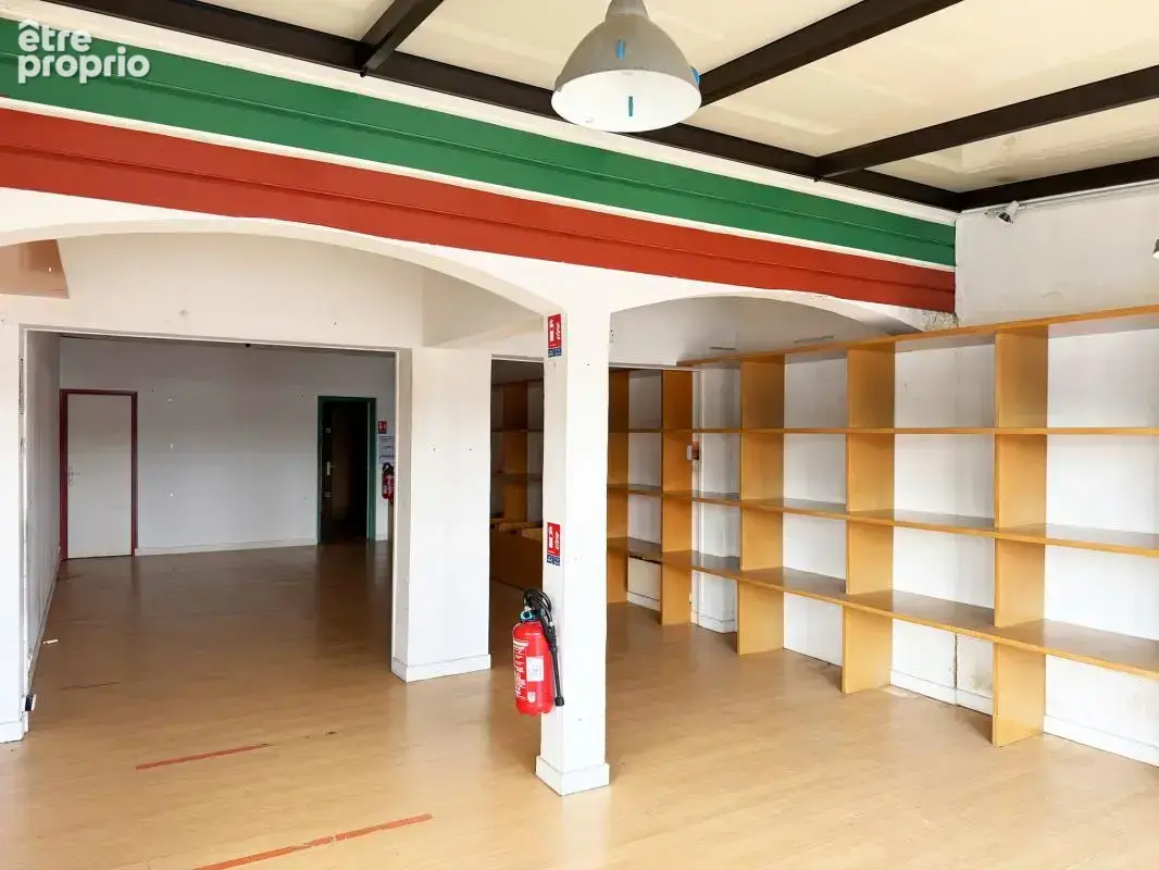 Local commercial - photo 2