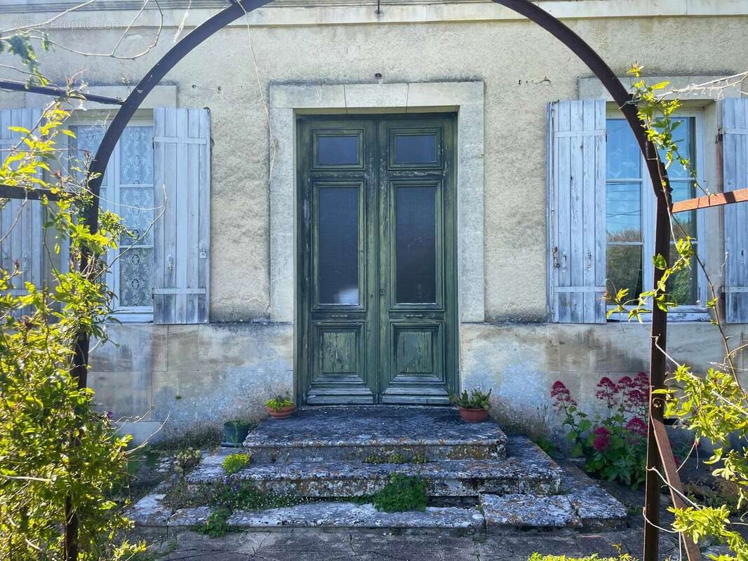 Maison à NANTILLE
