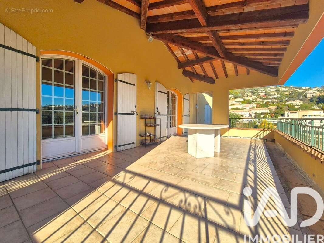 Photo 2 - Maison à MANDELIEU-LA-NAPOULE