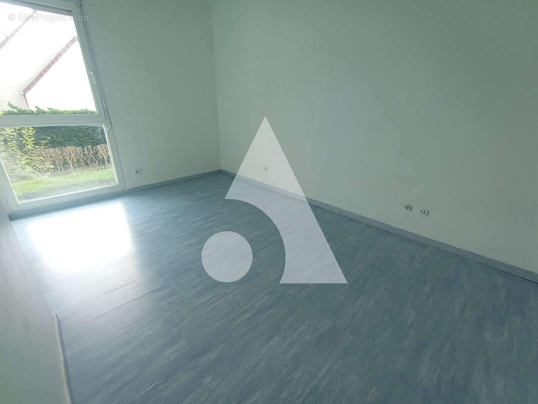 Appartement à SAINTE-GENEVIEVE-DES-BOIS