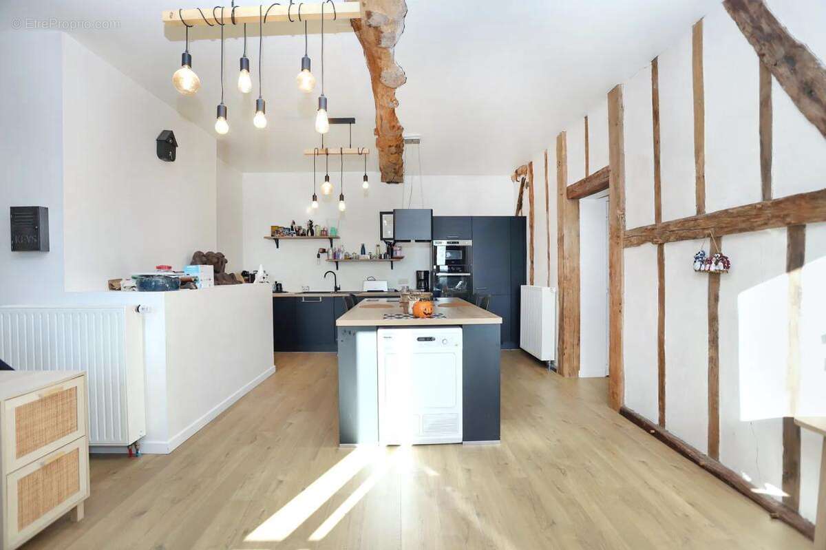 Appartement à MELESSE