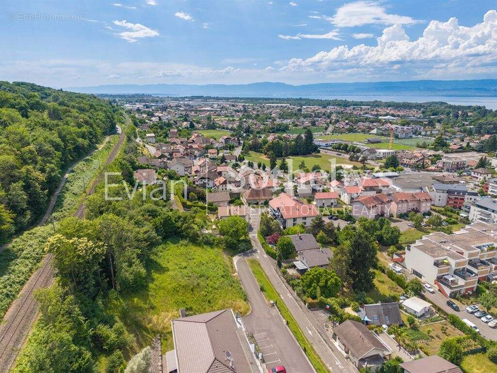 Terrain à EVIAN-LES-BAINS