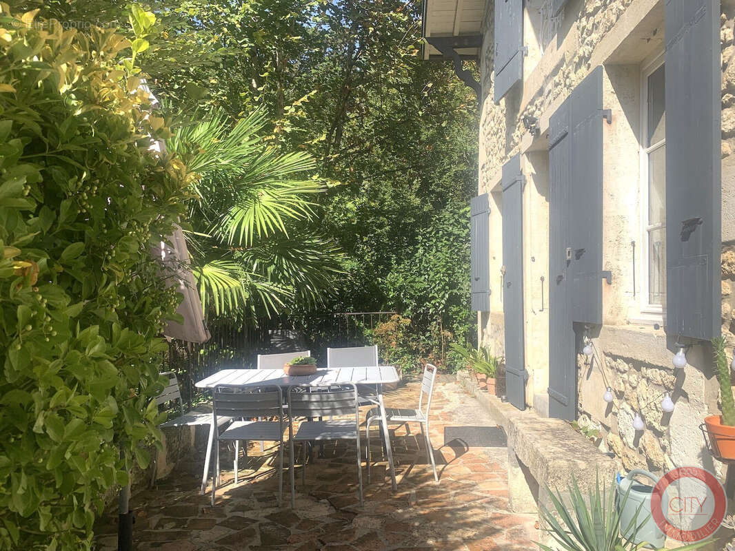 Maison à ARTIGUES-PRES-BORDEAUX