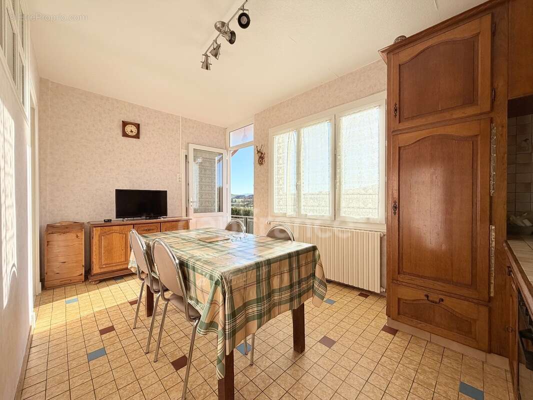 Maison 70 m² – 2 chambres  - terrain clos 1 425 m² – double garage - photo 3