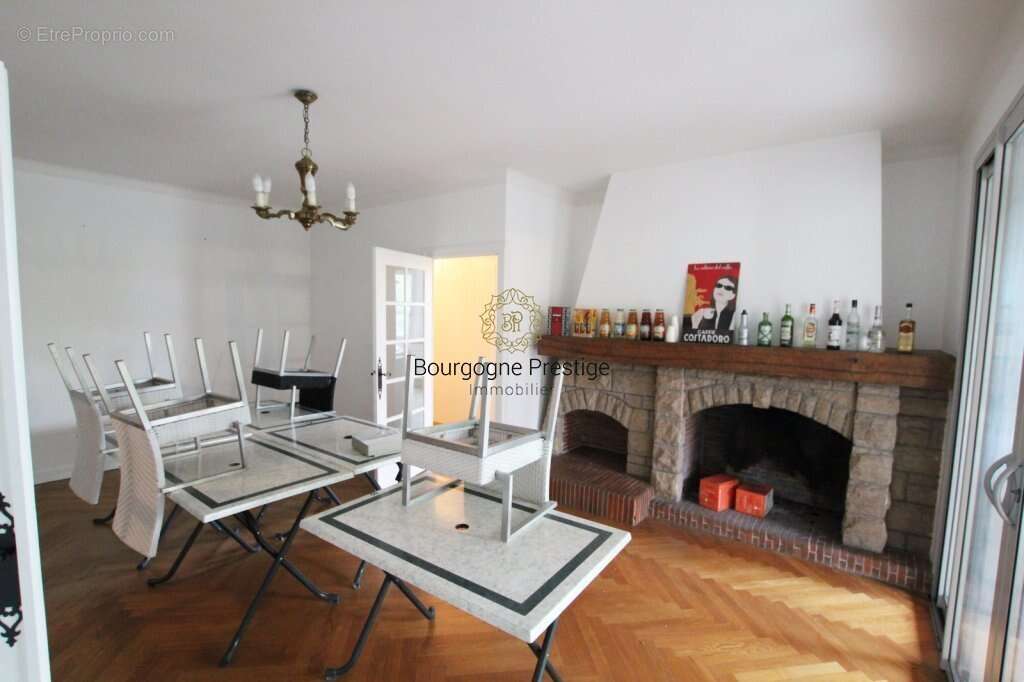 Appartement à SENNECEY-LE-GRAND