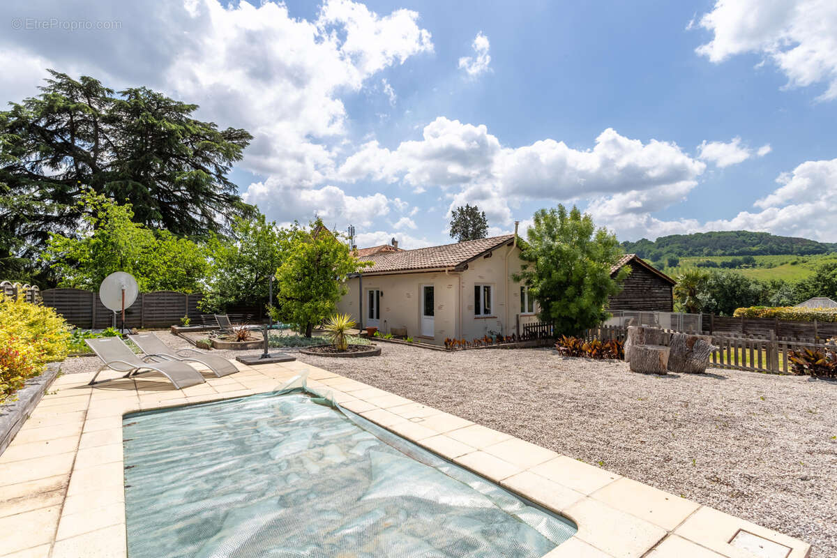 Maison de campagne avec annexes, 3 x piscines et vue - photo 67