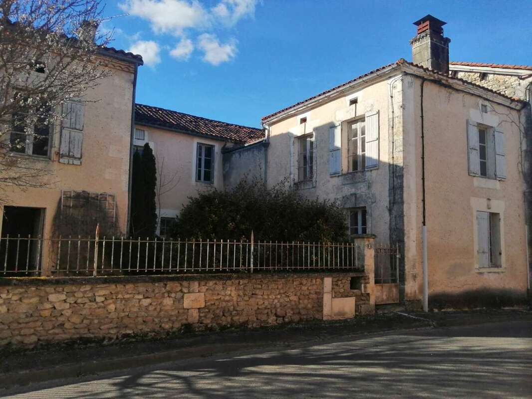 Appartement à GURAT