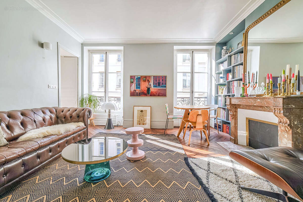 Appartement à PARIS-11E