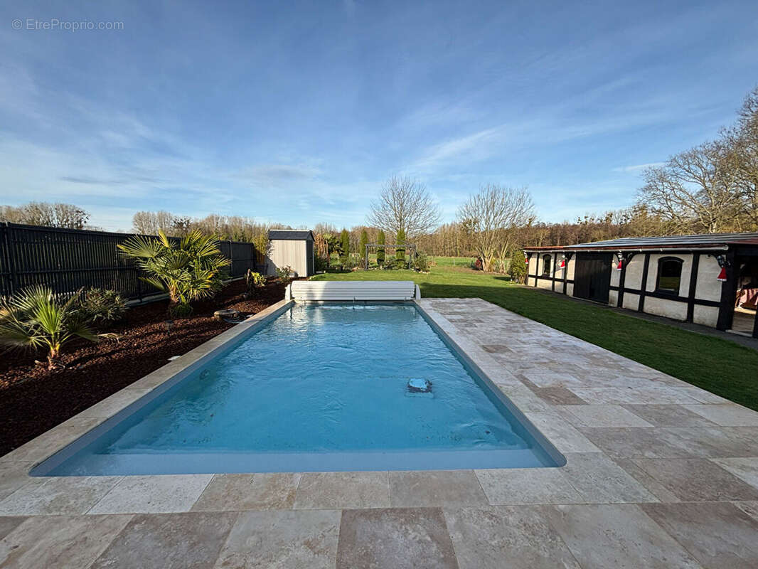 Maison à SAINTE-GENEVIEVE