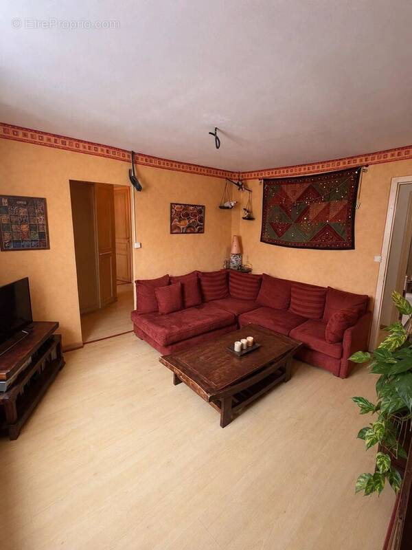 Appartement à MOISSY-CRAMAYEL