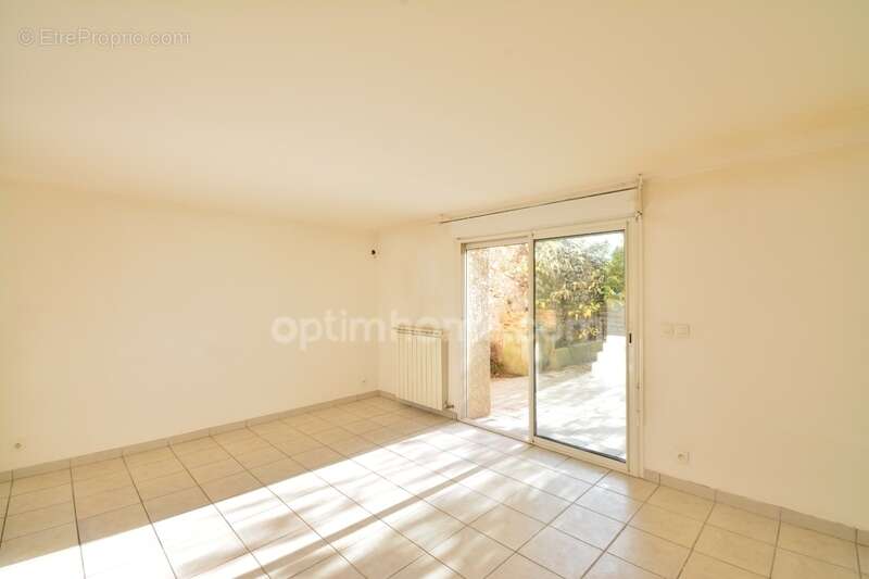 Maison à VAILHAUQUES