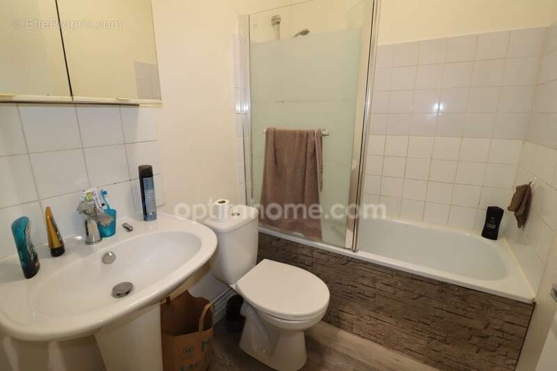 Appartement à SAINT-ETIENNE-DE-SAINT-GEOIRS